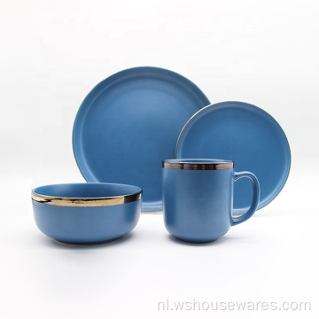 Kleur geglazuurd porselein servies 16 stks met gouden rand